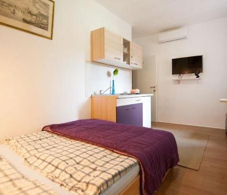 Centar 2 Private Room With Ensuite And Kitchenette Split Dış mekan fotoğraf